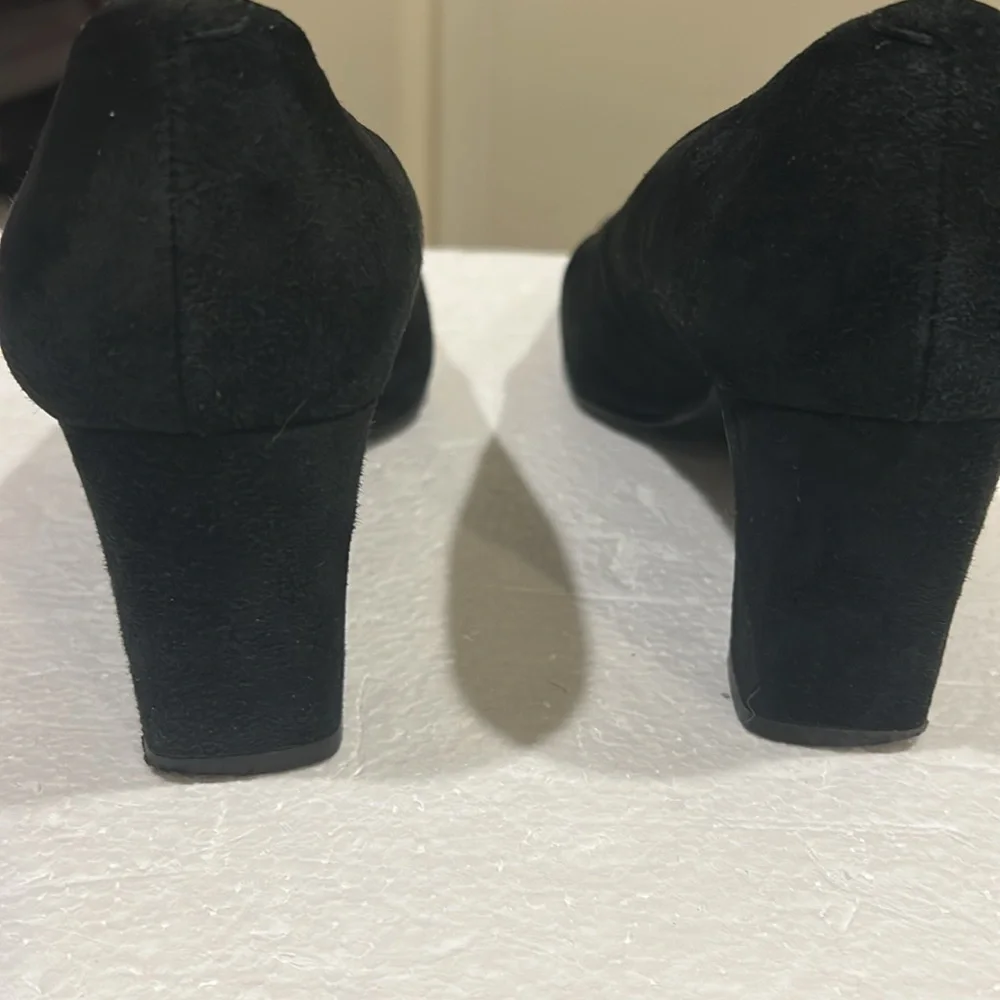 Bandolino suede leather slip on heels pumps from Nordstrom women Size 6.5 black